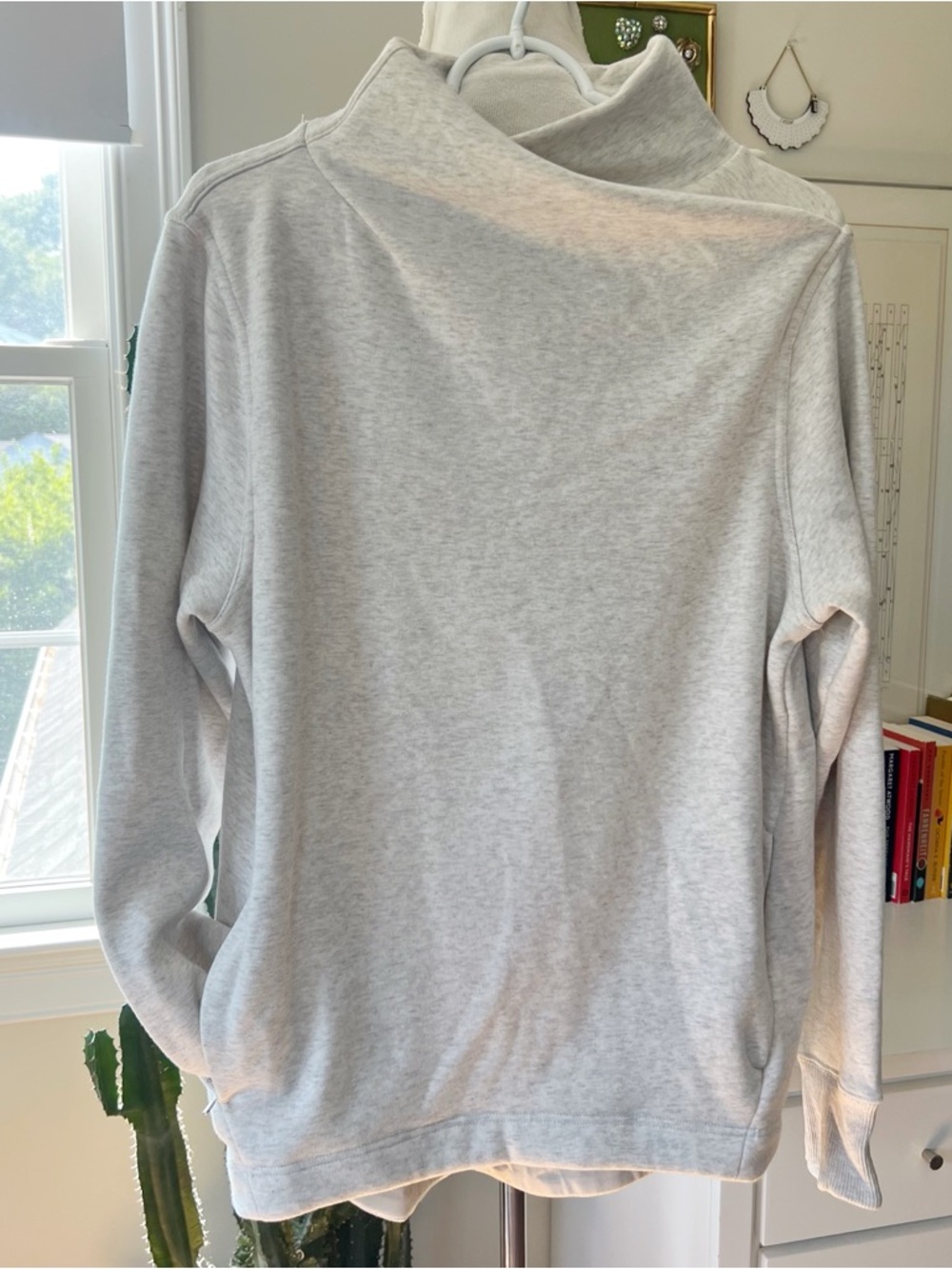 Athleta Cozy Karma Twist Neck Sweatshirt Toasted Brown Heather Size M
